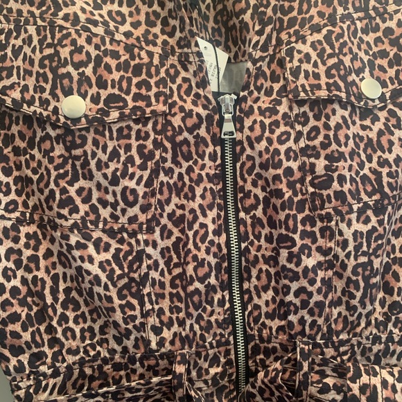 New. Never worn. Leopard Short jumpsuit. - Picture 2 of 5